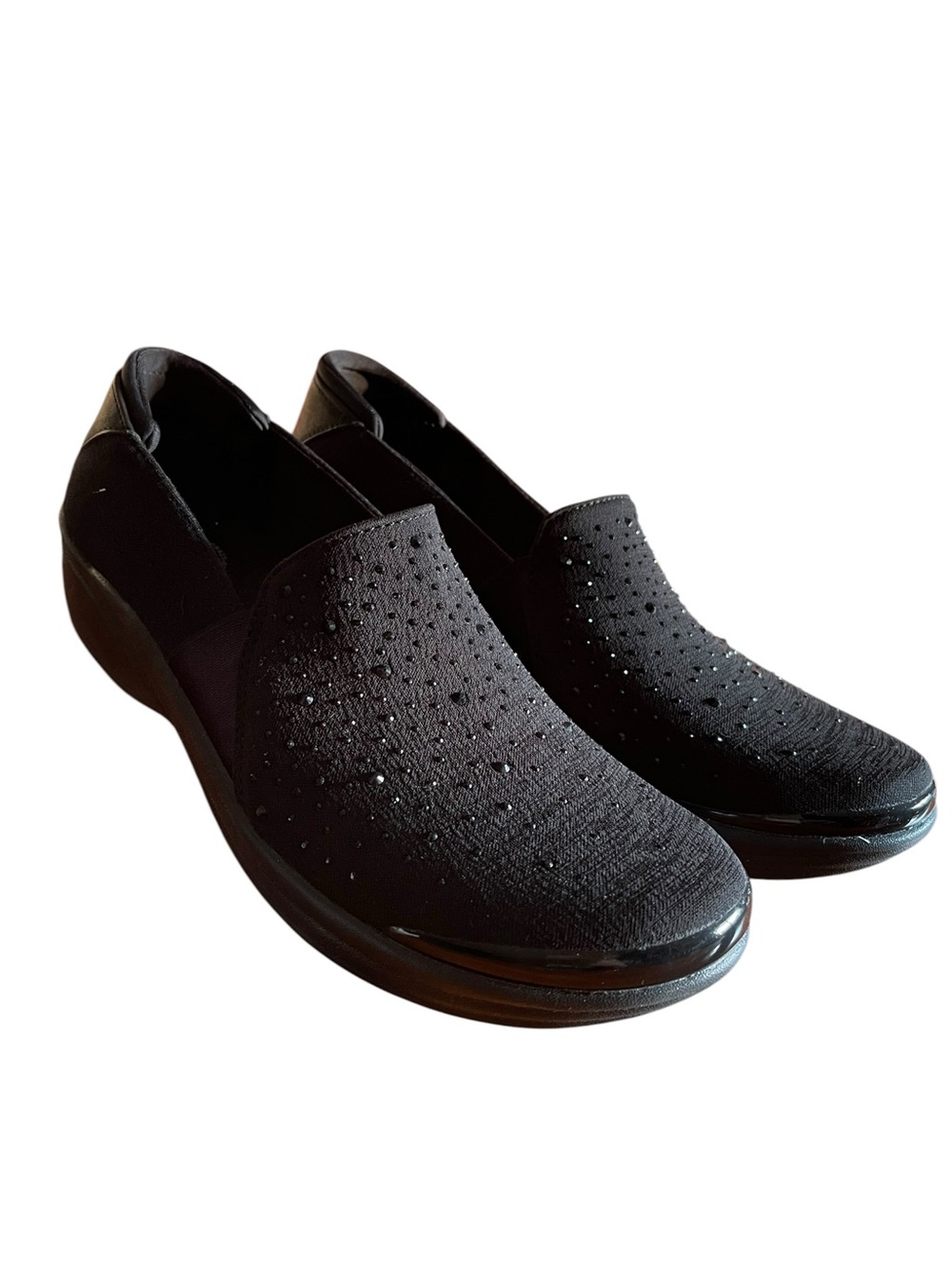 BZees Women’s 10M Black Sparkle Slip On Comfort Walking Shoes